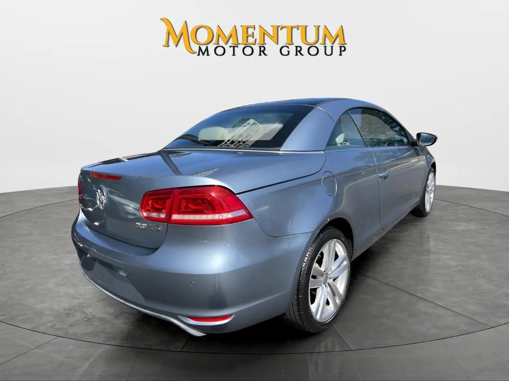 2012 Volkswagen Eos - $11,995