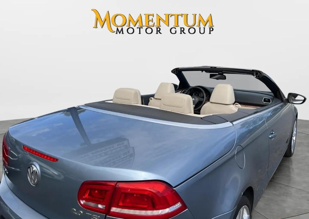 2012 Volkswagen Eos - $11,995
