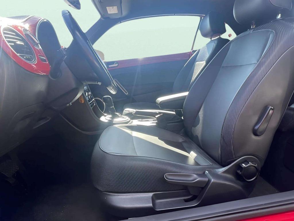2014 Volkswagen Beetle - $19,995