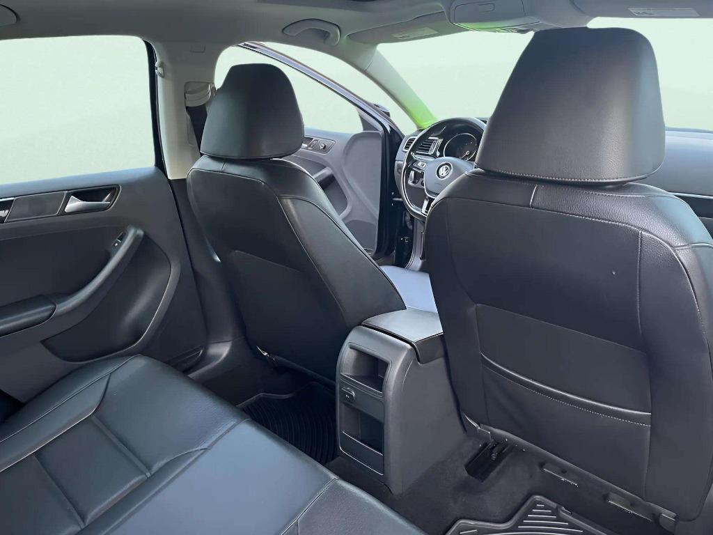 2016 Volkswagen Jetta - $10,995