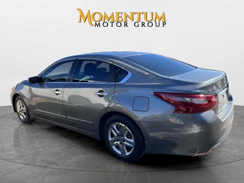 2018 Nissan Altima - $16,995