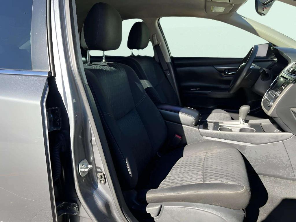 2018 Nissan Altima - $16,995