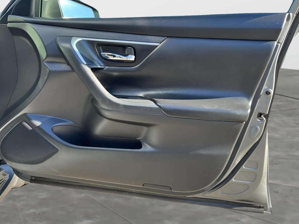 2018 Nissan Altima - $16,995