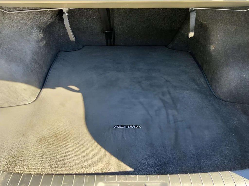 2018 Nissan Altima - $16,995