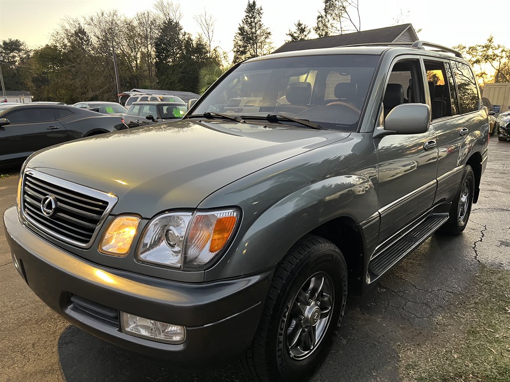 2001 Lexus LX 470 photo