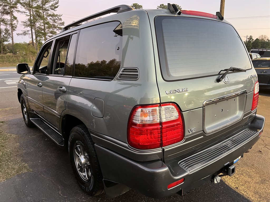 2001 Lexus LX 470 photo