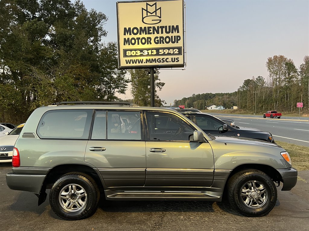 2001 Lexus LX 470 photo