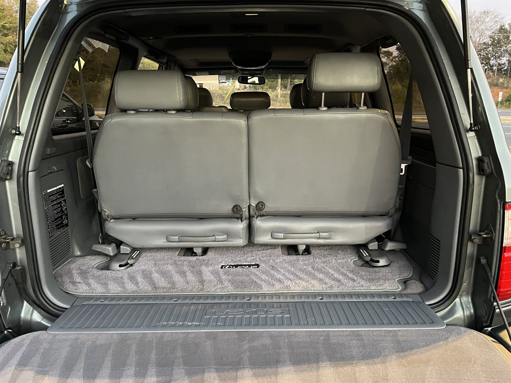 2001 Lexus LX 470 photo