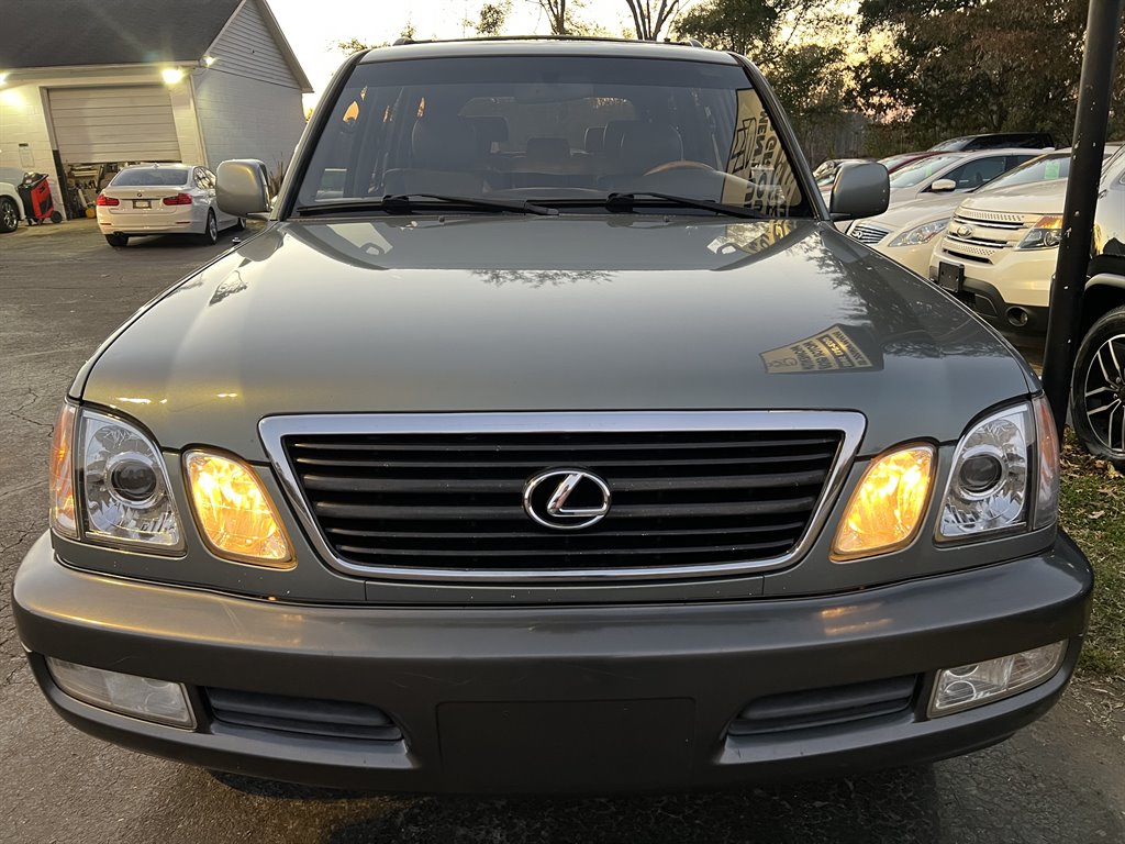 2001 Lexus LX 470 photo