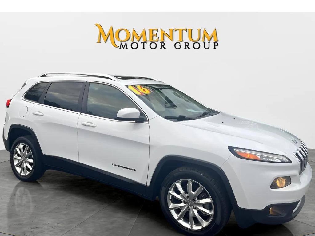 2016 Jeep Cherokee - $16,995
