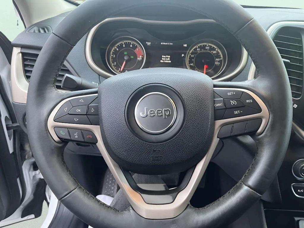 2016 Jeep Cherokee - $16,995