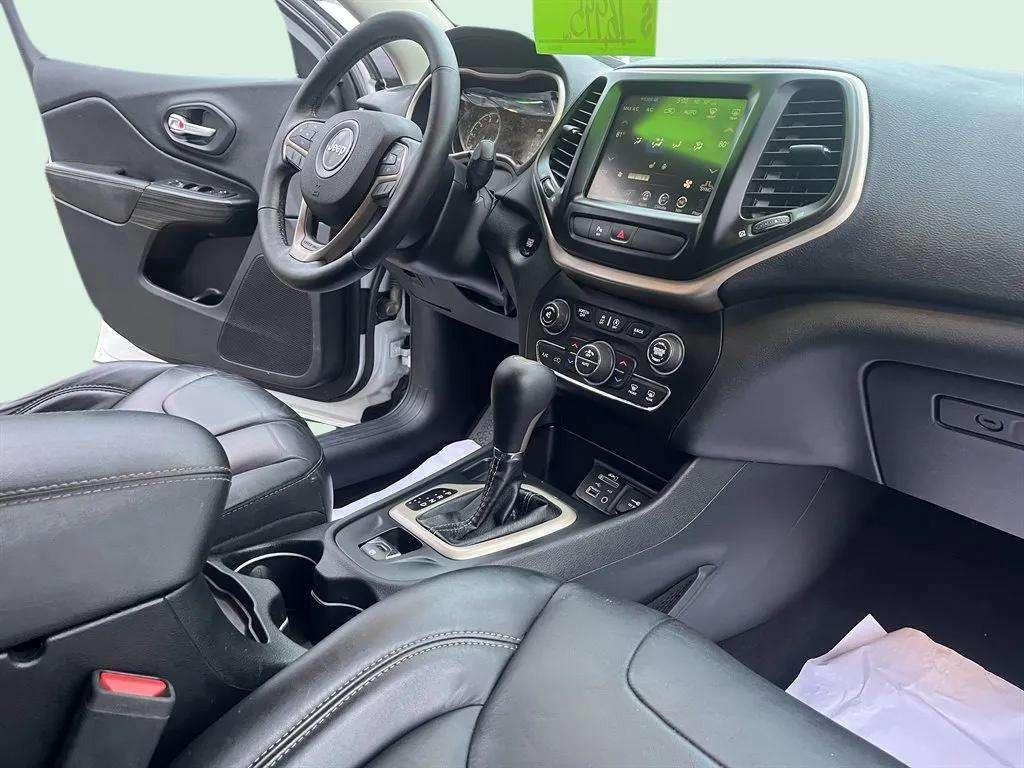 2016 Jeep Cherokee - $16,995