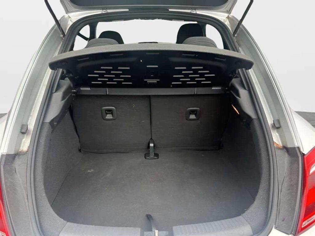2013 Volkswagen Beetle - $8,995