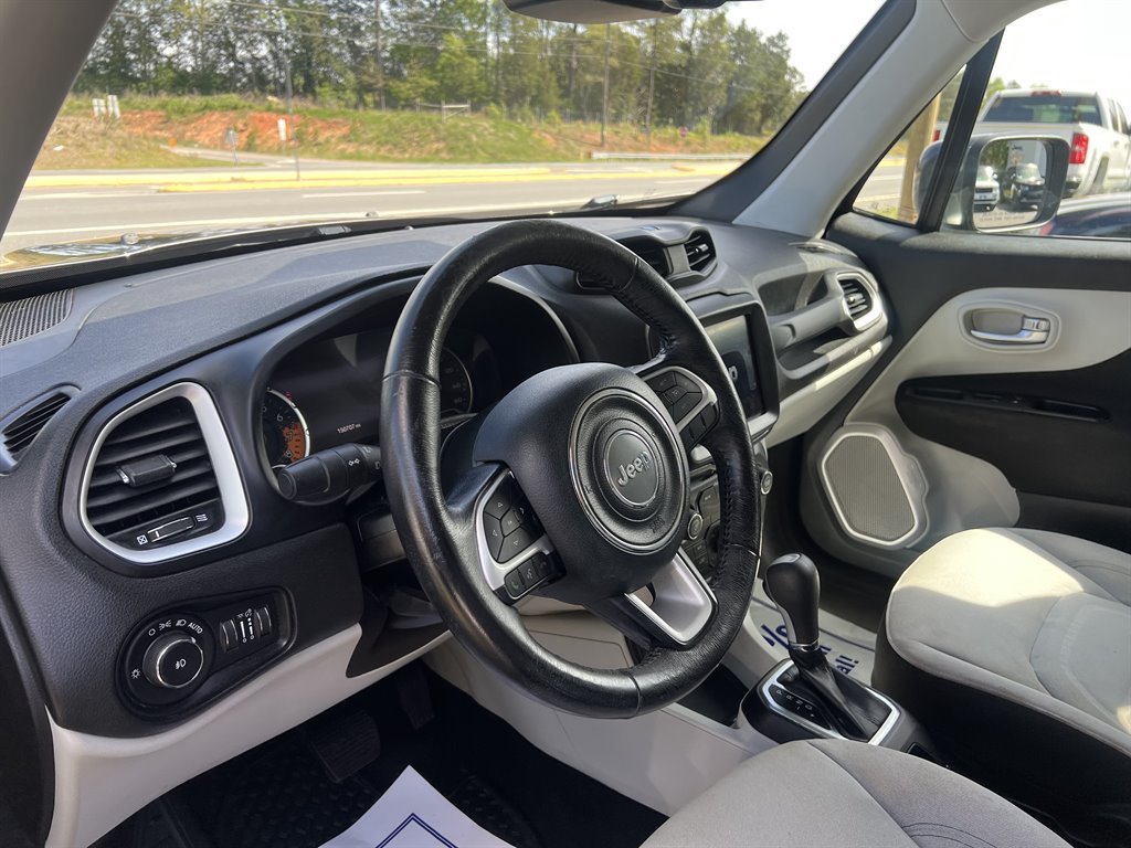 2018 Jeep Renegade Latitude photo