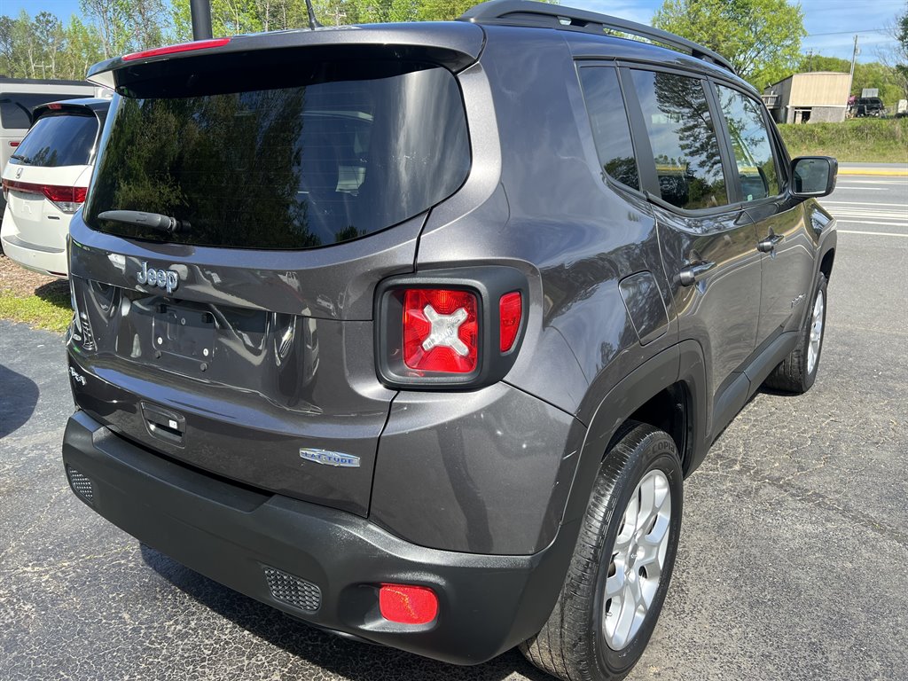 2018 Jeep Renegade Latitude photo