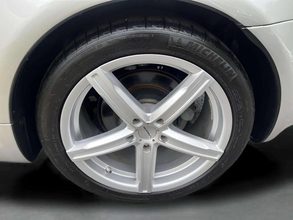 2005 Lexus SC - $15,995