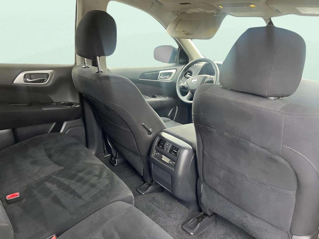 2014 Nissan Pathfinder - $10,995