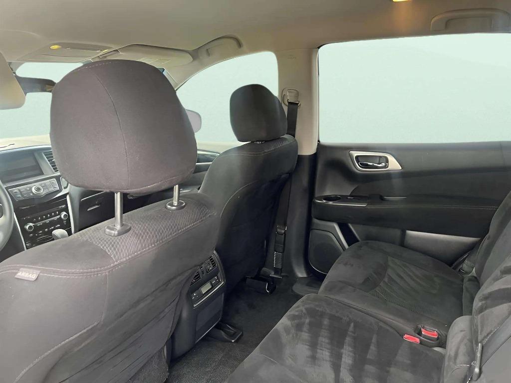 2014 Nissan Pathfinder - $10,995