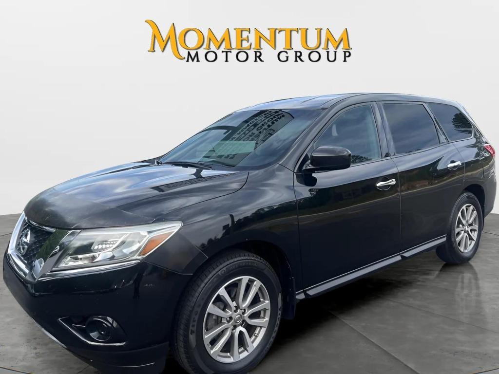 2014 Nissan Pathfinder - $10,995