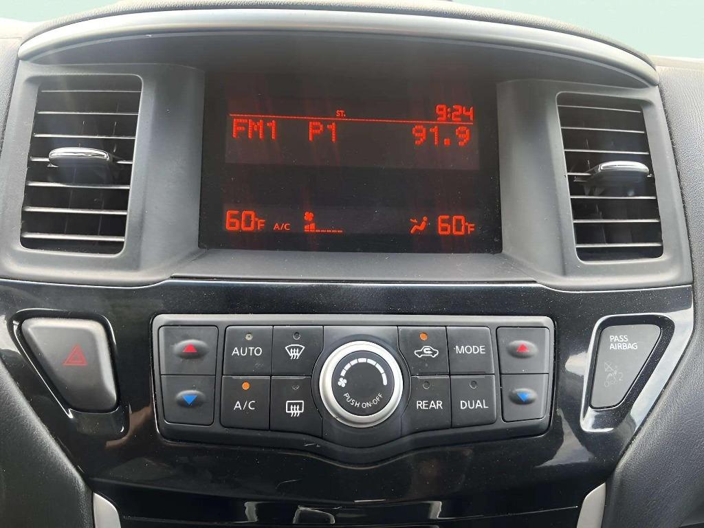 2014 Nissan Pathfinder - $10,995