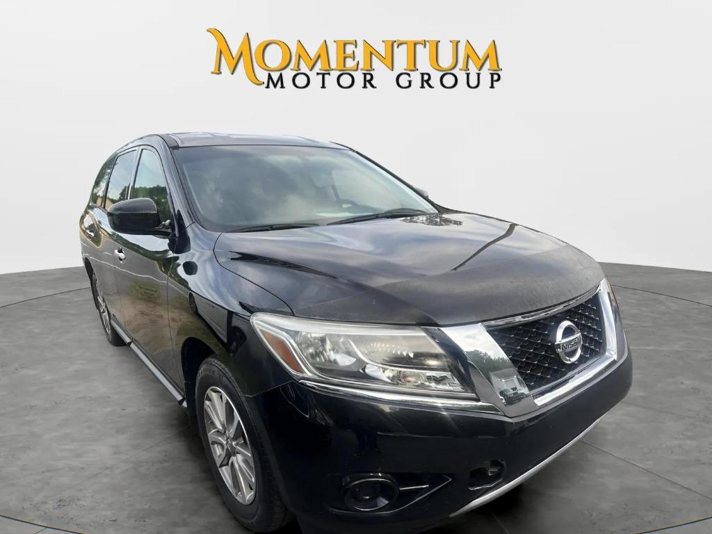 2014 Nissan Pathfinder - $10,995