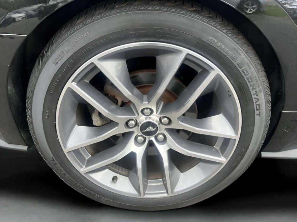 2015 Ford Mustang - $24,995