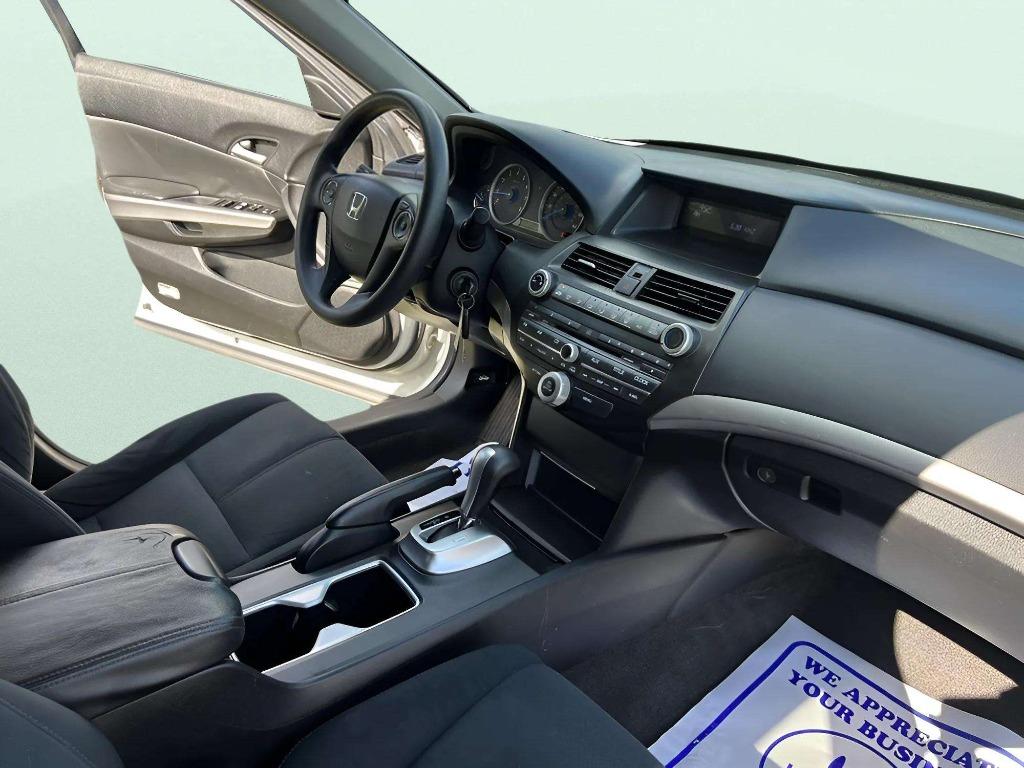 2015 Honda Crosstour - $16,995