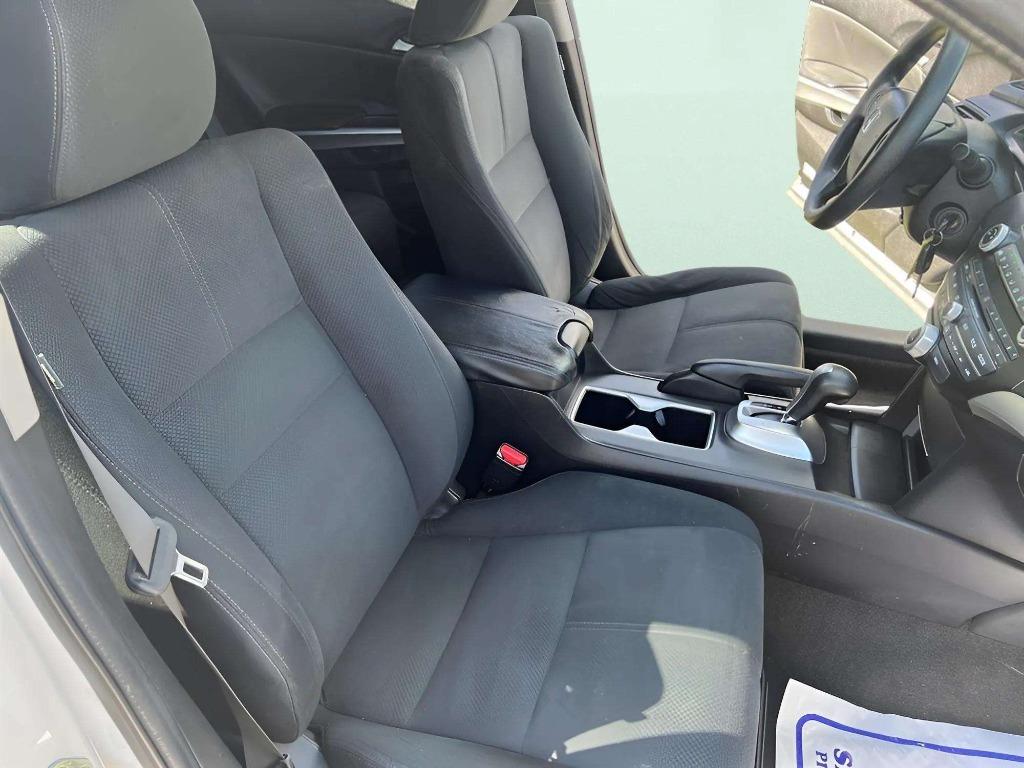 2015 Honda Crosstour - $16,995