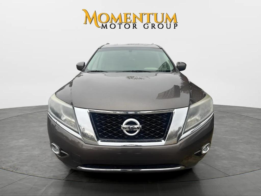 2016 Nissan Pathfinder - $9,995