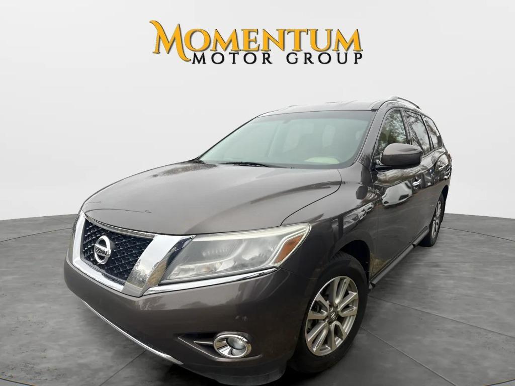 2016 Nissan Pathfinder - $9,995
