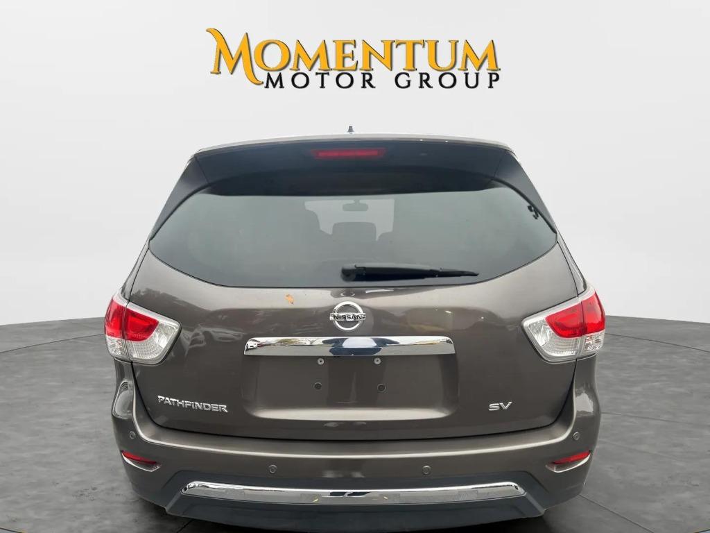 2016 Nissan Pathfinder - $9,995