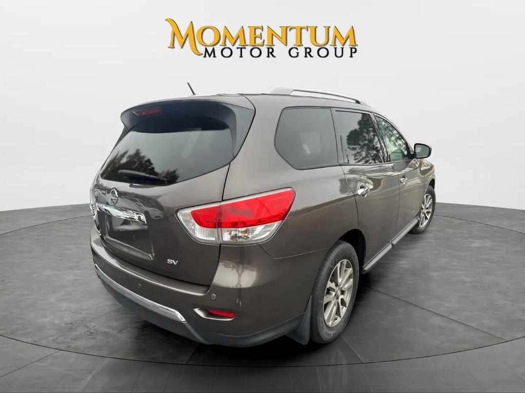 2016 Nissan Pathfinder - $9,995