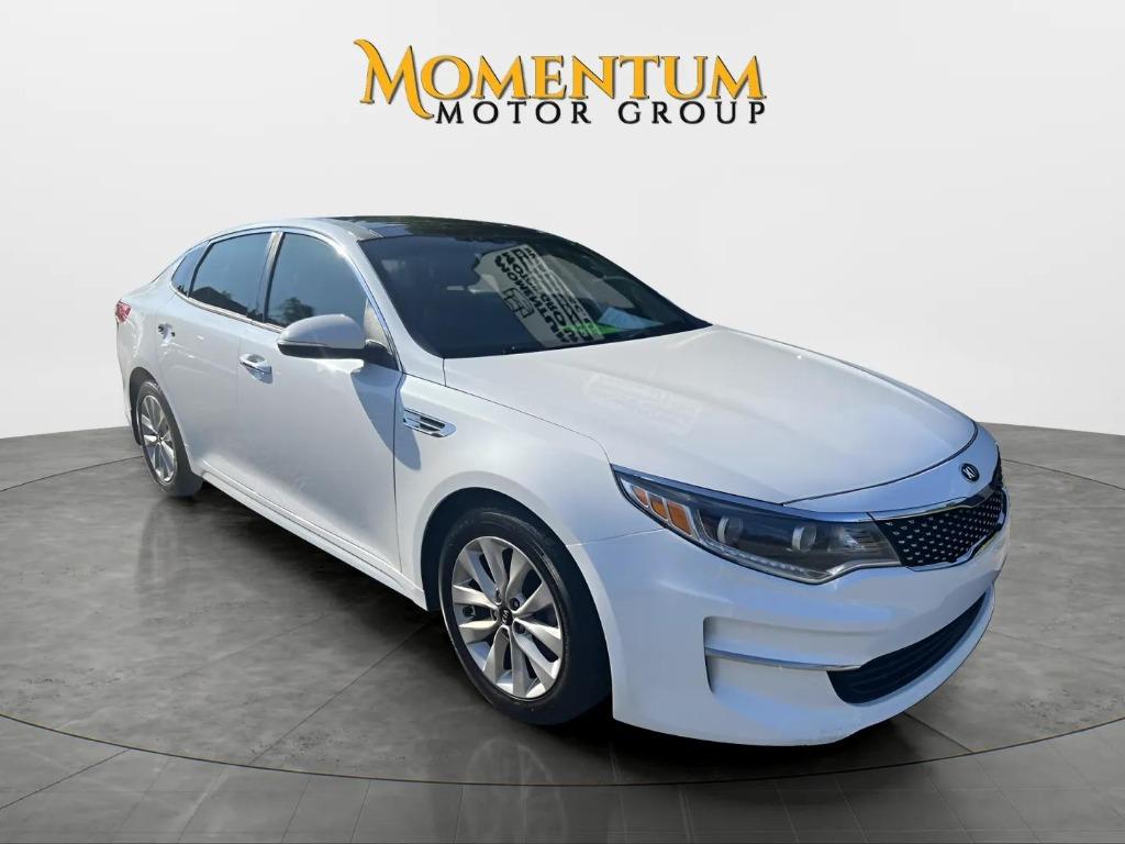 2016 Kia Optima - $13,995