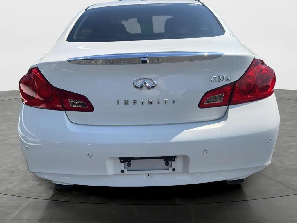 2013 INFINITI G - $14,995