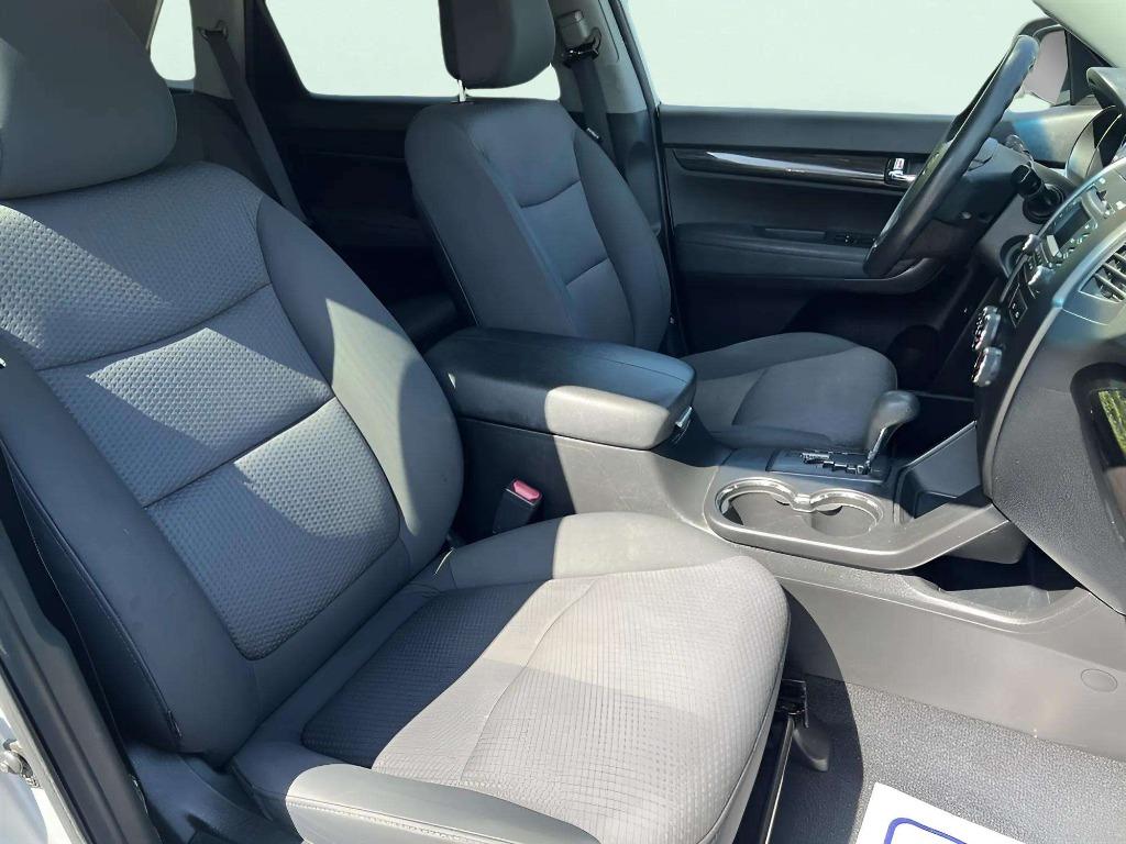 2012 Kia Sorento - $6,995