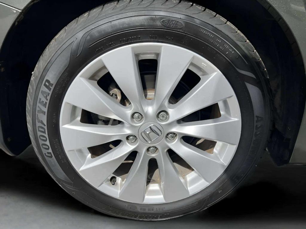 2013 Honda Accord - $17,995
