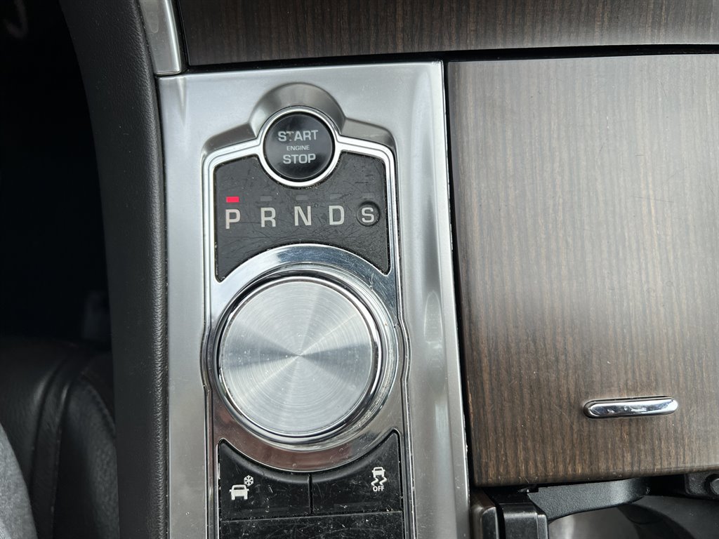 2012 Jaguar XF photo