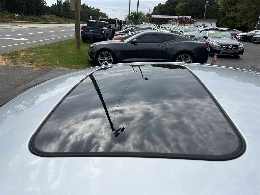 2012 Jaguar XF photo