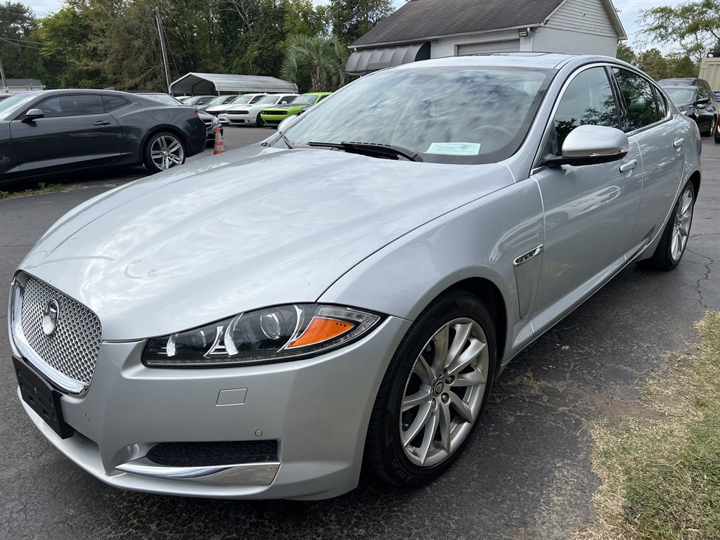 2012 Jaguar XF photo