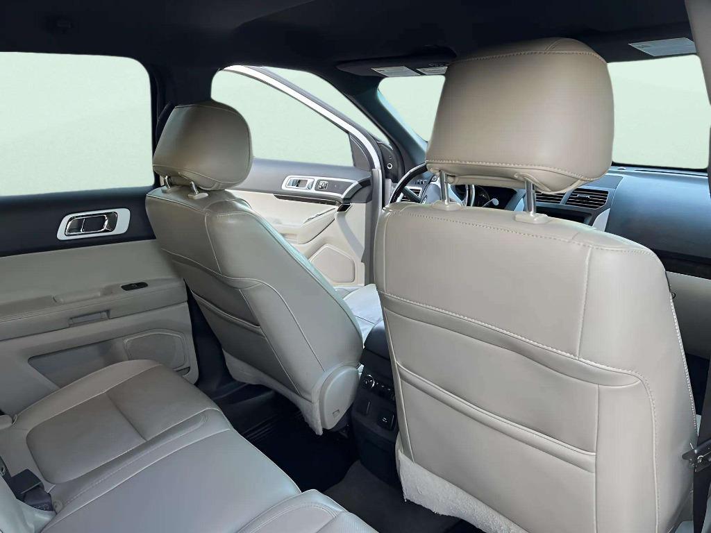 2013 Ford Explorer - $11,995