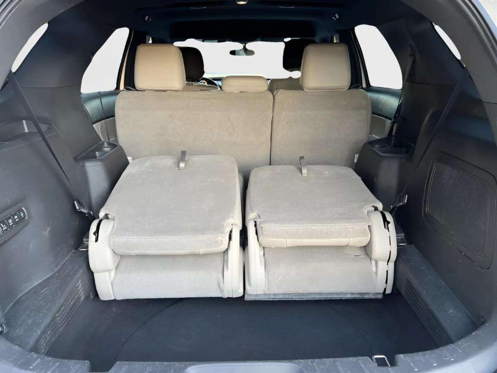 2013 Ford Explorer - $11,995