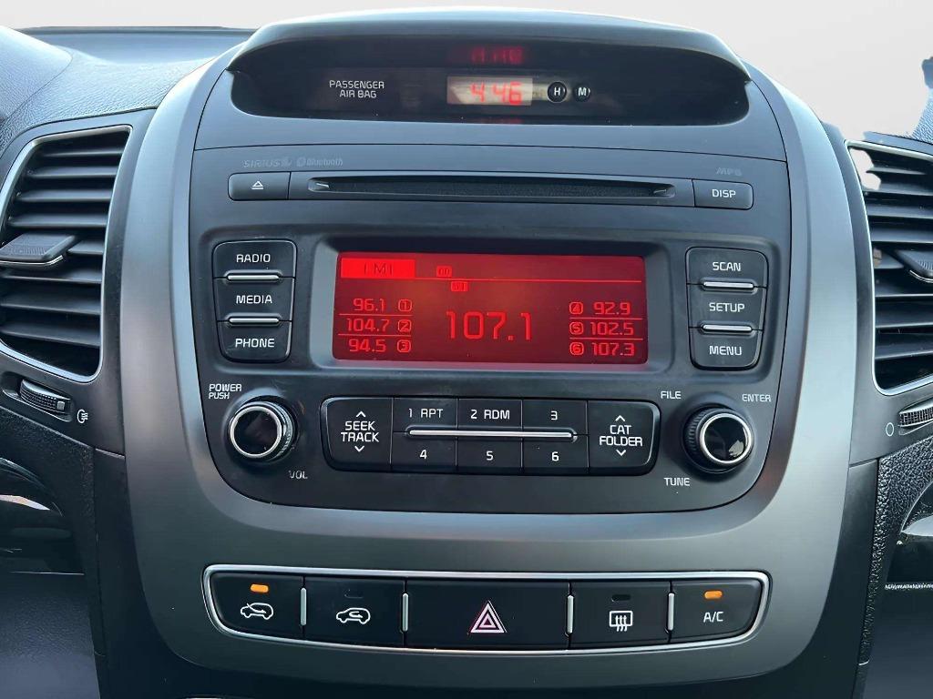 2014 Kia Sorento - $8,000