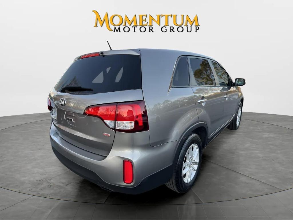 2014 Kia Sorento - $8,000