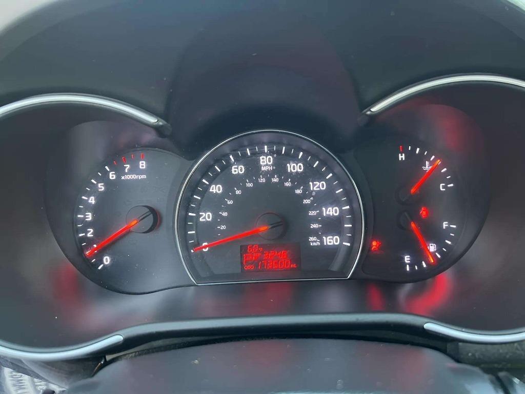 2014 Kia Sorento - $8,000