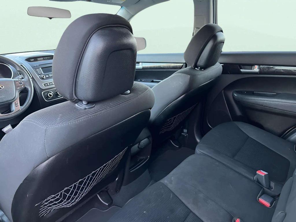 2014 Kia Sorento - $8,000