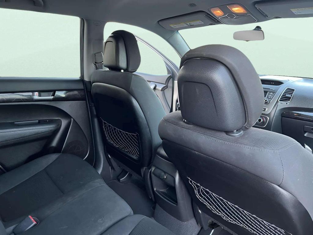 2014 Kia Sorento - $8,000