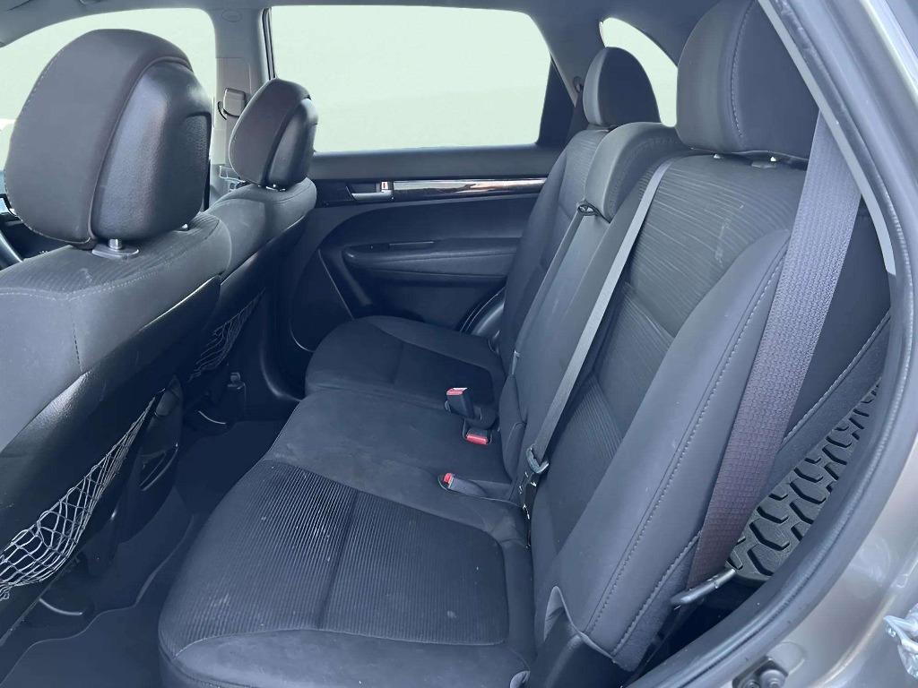 2014 Kia Sorento - $8,000