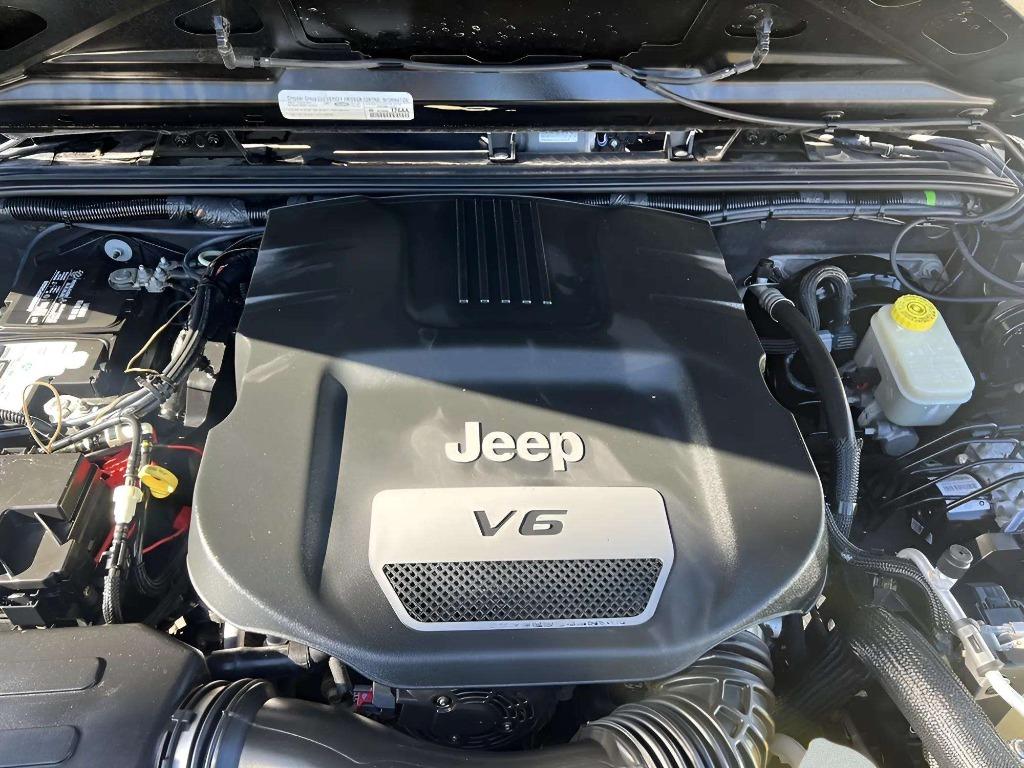 2015 Jeep Wrangler - $19,995