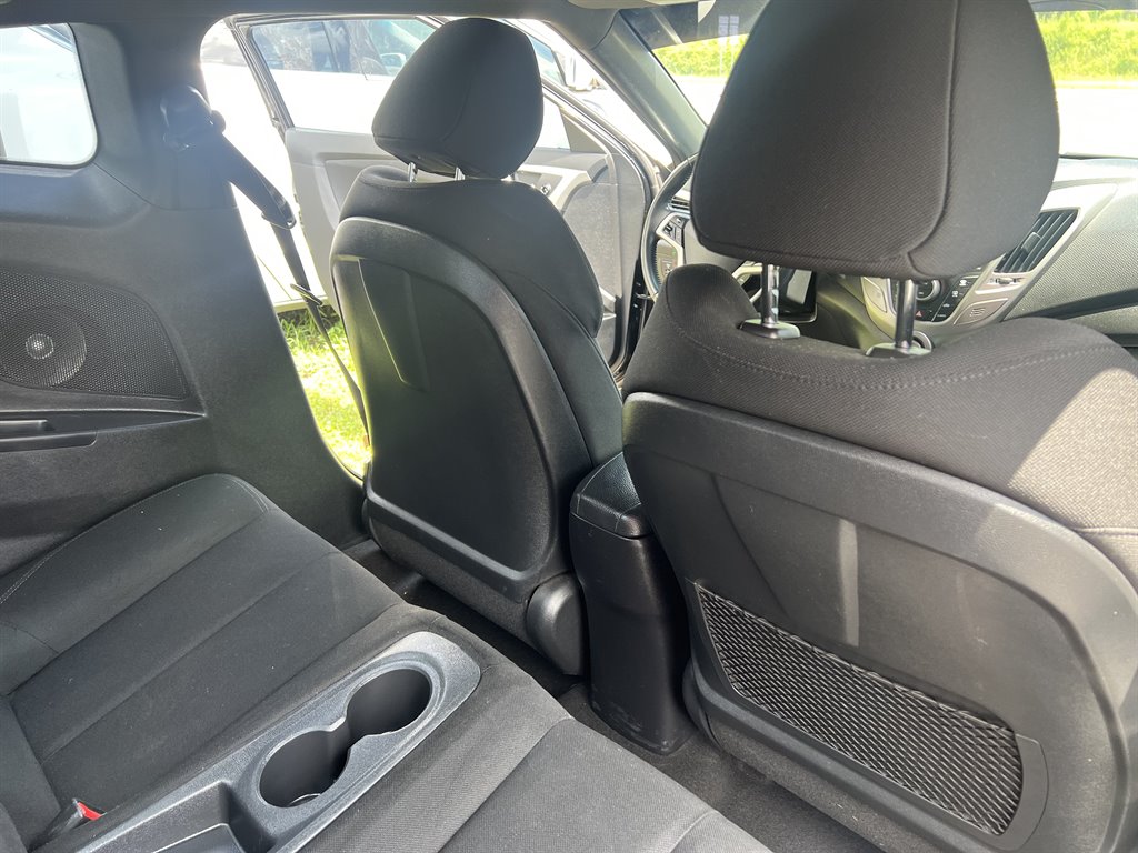 2017 Hyundai Veloster Value Edition photo