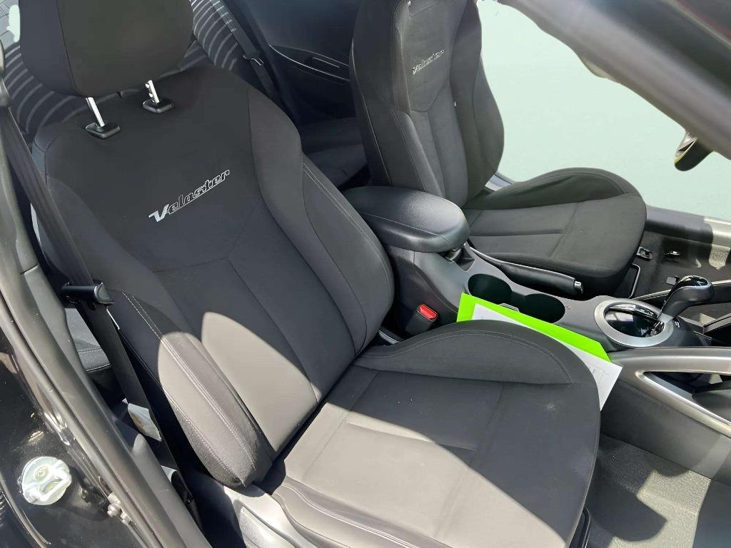 2017 Hyundai Veloster - $10,600
